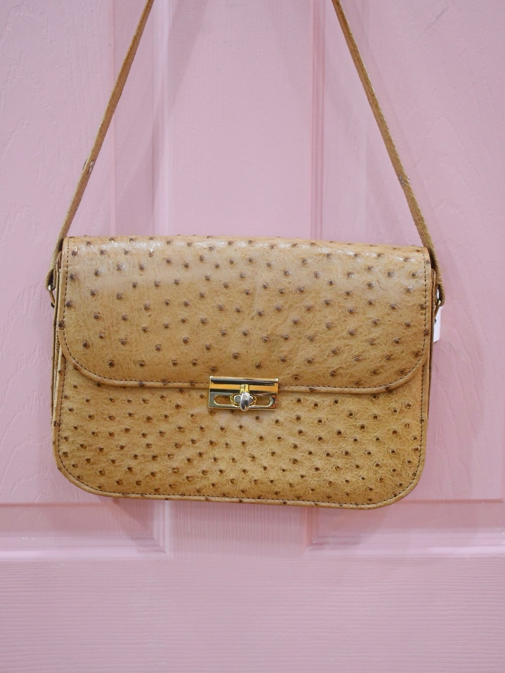 Corbeau Curio Ostrich Leather Classic Tan w/ Turn-Lock Closure Purse Bag Vintage
